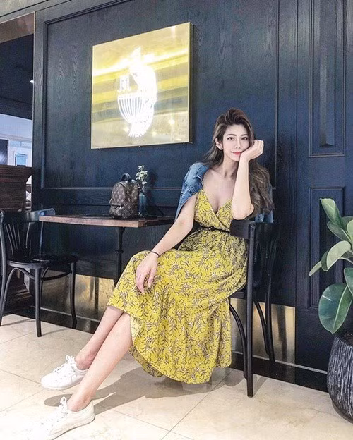 Lái siêu xe chục tỷ đi đổ xăng, gái xinh lập tức chiếm sóng mạng xã hội vì lý do đặc biệt này! ảnh 3