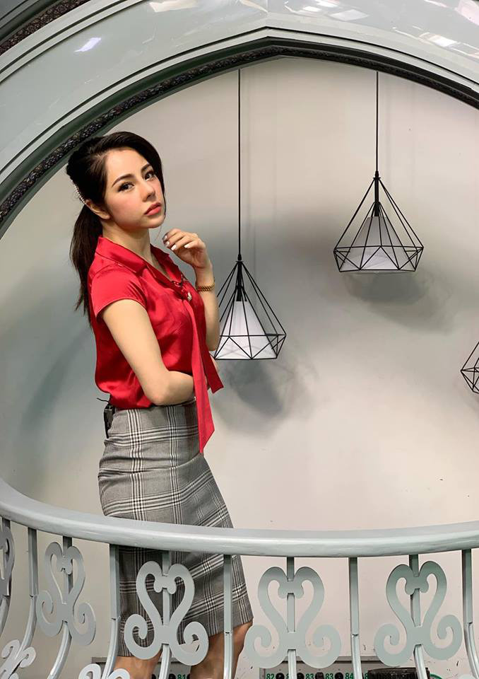 3 bà mẹ đơn thân xinh đẹp ở VTV: Người kinh doanh dùng hàng hiệu như ngôi sao,người tự tay tậu nhà tiền tỷ ảnh 35 3 bà mẹ đơn thân xinh đẹp ở VTV: Người kinh doanh dùng hàng hiệu như ngôi sao,người tự tay tậu nhà tiền tỷ ảnh 35