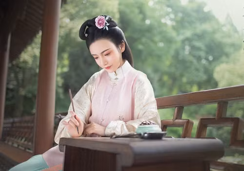 Tạo hình mỹ nhân Ban Tiệp Dư. Ảnh minh họa.