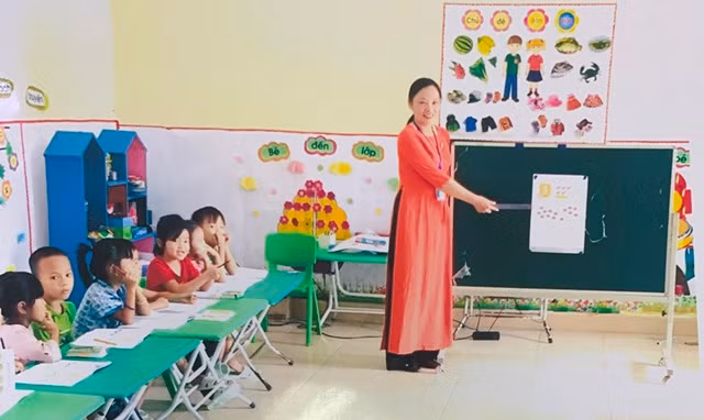 Cô giáo Bàn Thị Mai – Trường Mầm non Đồng Sơn (Hoành Bồ, Quảng Ninh).