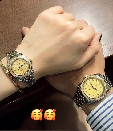 Phillip Nguyễn lại khiến fan phát hờn khi sắm đồng hồ đôi hàng trăm triệu cho Linh Rin ảnh 2 Em chồng Tăng Thanh Hà lại khiến fan phát hờn khi sắm đồng hồ đôi hàng trăm triệu cho người yêu-2