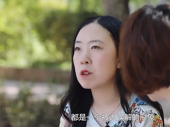 Dương Lệ Quyên ở hiện tại. Sau nhiều sóng gió, cô có cuộc sống bình dị bên cạnh mẹ ruột tại quê nhà.