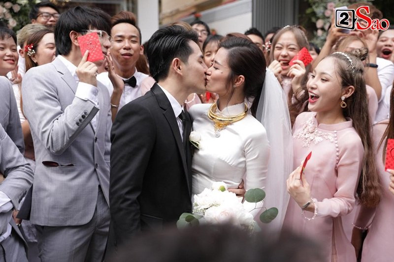 Gia đình Ông Cao Thắng: "Cảm ơn nhà gái đã cho chúng tôi người con dâu tuyệt vời" ảnh 1 Gia đình Ông Cao Thắng: Cảm ơn nhà gái đã cho chúng tôi người con dâu tuyệt vời-2