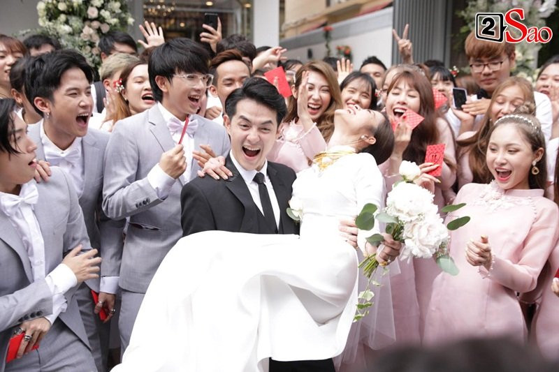 Gia đình Ông Cao Thắng: "Cảm ơn nhà gái đã cho chúng tôi người con dâu tuyệt vời" ảnh 2 Gia đình Ông Cao Thắng: Cảm ơn nhà gái đã cho chúng tôi người con dâu tuyệt vời-3