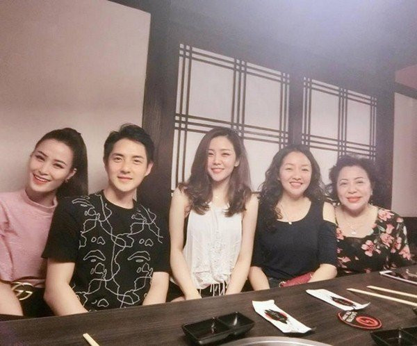 Gia đình Ông Cao Thắng: "Cảm ơn nhà gái đã cho chúng tôi người con dâu tuyệt vời" ảnh 7 Gia đình Ông Cao Thắng: Cảm ơn nhà gái đã cho chúng tôi người con dâu tuyệt vời-8