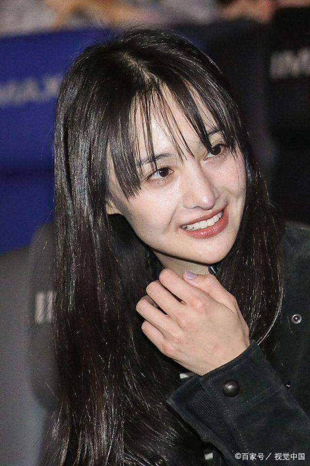 Hết hồn đôi chân khẳng khiu như que củi của "nữ thần thanh xuân" Trịnh Sảng ảnh 6 Hết hồn với đôi chân khẳng khiu như que củi của nữ thần thanh xuân Trịnh Sảng-7