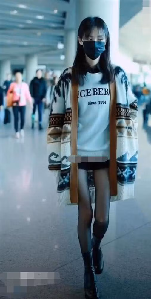 Hết hồn đôi chân khẳng khiu như que củi của "nữ thần thanh xuân" Trịnh Sảng ảnh 5 Hết hồn với đôi chân khẳng khiu như que củi của nữ thần thanh xuân Trịnh Sảng-6