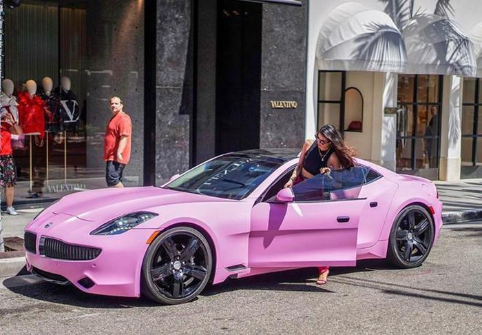 Hoa hậu Phạm Hương khoe siêu xe ở Mỹ ảnh 1