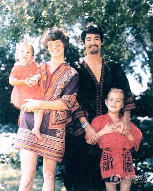 Hé lộ những “góc khuất” về cuộc đời huyền thoại Lý Tiểu Long ảnh 23 "Góc khuất" về cuộc đời huyền thoại Lý Tiểu Long - 23