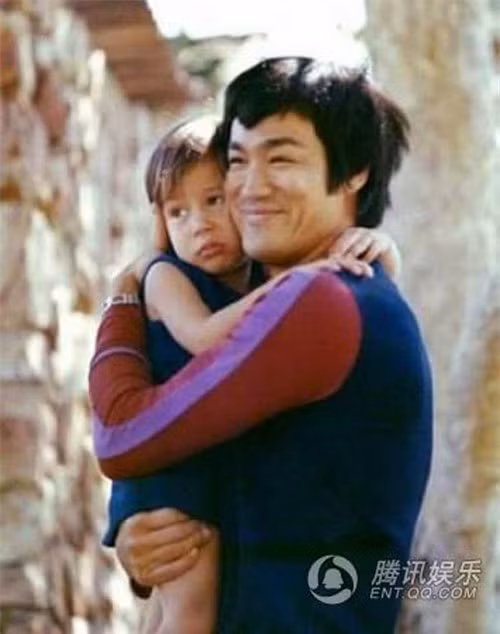 Hé lộ những “góc khuất” về cuộc đời huyền thoại Lý Tiểu Long ảnh 19 "Góc khuất" về cuộc đời huyền thoại Lý Tiểu Long - 19