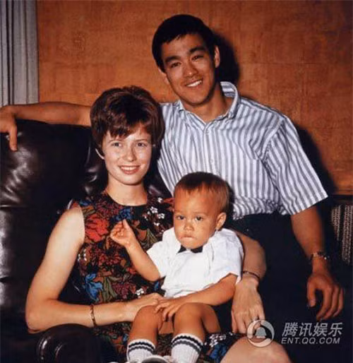 Hé lộ những “góc khuất” về cuộc đời huyền thoại Lý Tiểu Long ảnh 16 "Góc khuất" về cuộc đời huyền thoại Lý Tiểu Long - 16