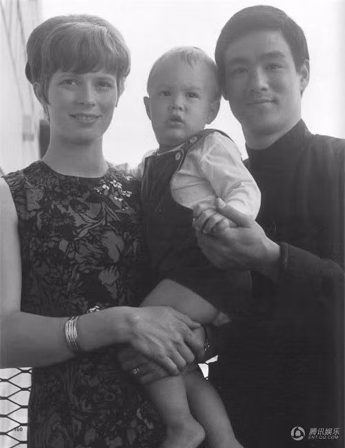 Hé lộ những “góc khuất” về cuộc đời huyền thoại Lý Tiểu Long ảnh 14 "Góc khuất" về cuộc đời huyền thoại Lý Tiểu Long - 14