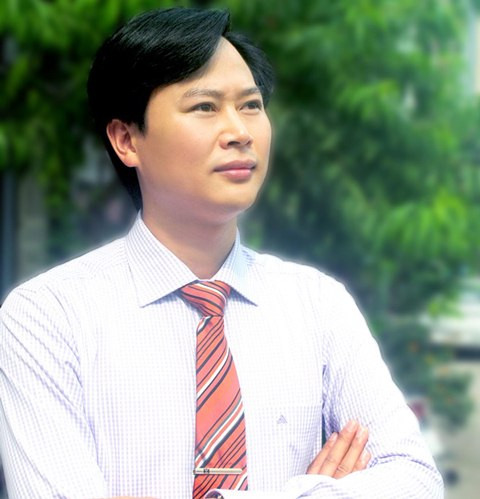 Trong các giải pháp được đề cập, cách tiếp cận tâm lý – giáo dục với tư vấn tâm lý là một hình thức căn bản, chính là một lựa chọn phù hợp với xu hướng hiện đại trên thế giới, mang tính nhân văn cao. Vì vậy, vai trò của tư vấn tâm lý có ý nghĩa rất quan trọng. TS Hoàng Trung Học