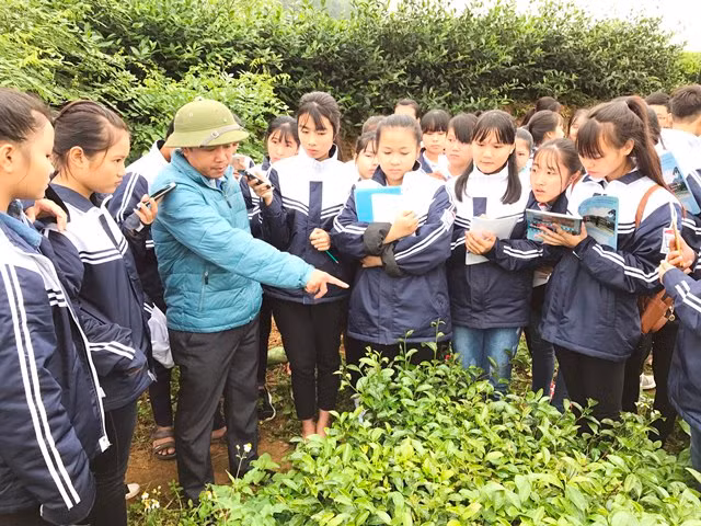 Hoạt động hướng nghiệp, phân luồng được triển khai hiệu quả (Trong ảnh: Hoạt động trải nghiệm thực tiễn của HS Trường THPT số 3 Bảo Thắng, Lào Cai)