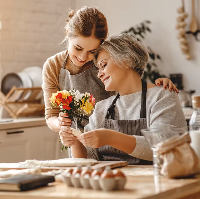 Làm sao để mối quan hệ nàng dâu mẹ chồng được tốt đẹp? (hình minh họa).