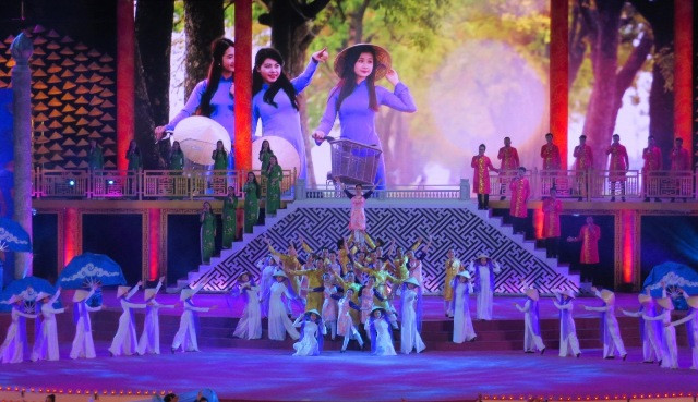 Huế ân tình lưu luyến du khách