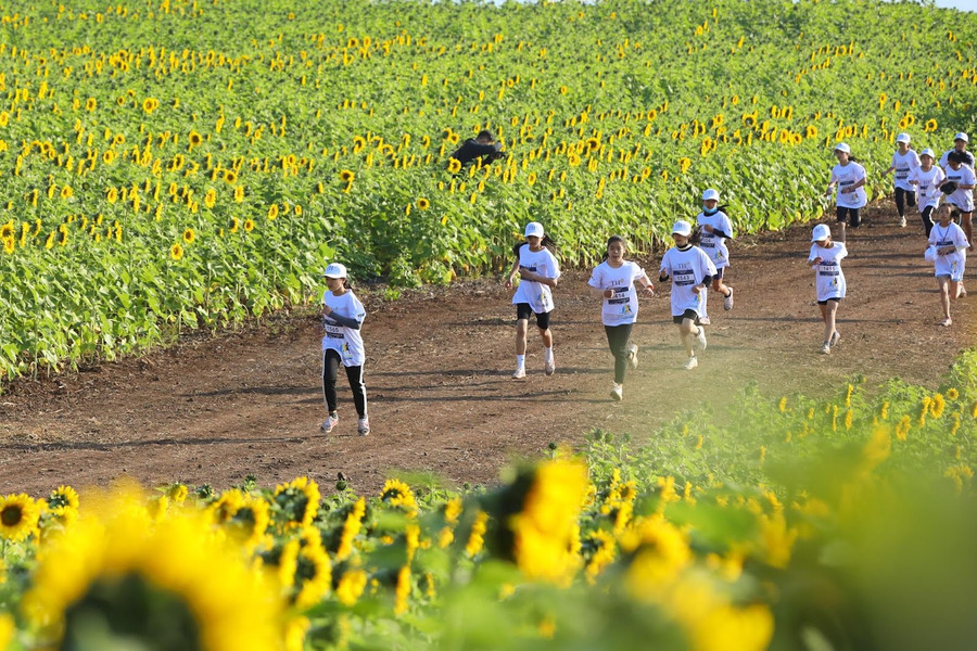 Nỗ lực của các bạn trẻ trên đường chạy