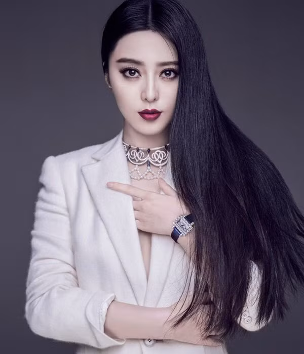 khong chi bi nguoi ham mo bo mac, pham bang bang vua ganh them no moi gan 2.000 ty dong - 3