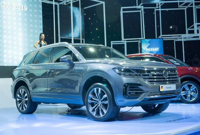 Đề xuất xử phạt với vụ xe Volkswagen gần 4 tỷ có "đường lưỡi bò"