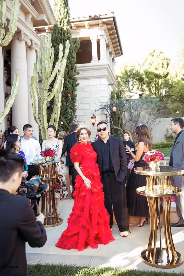 Vẫn biết nữ tỷ phú người Việt Mimi Morris giàu có, quan hệ rộng nhưng thân với toàn nhân vật quyền lực showbiz thế này thì đúng là quá hoành tráng - Ảnh 2.