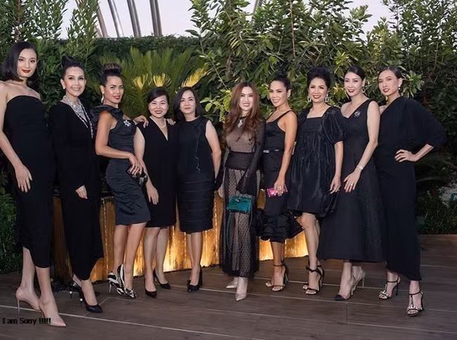 Vẫn biết nữ tỷ phú người Việt Mimi Morris giàu có, quan hệ rộng nhưng thân với toàn nhân vật quyền lực showbiz thế này thì đúng là quá hoành tráng - Ảnh 7.