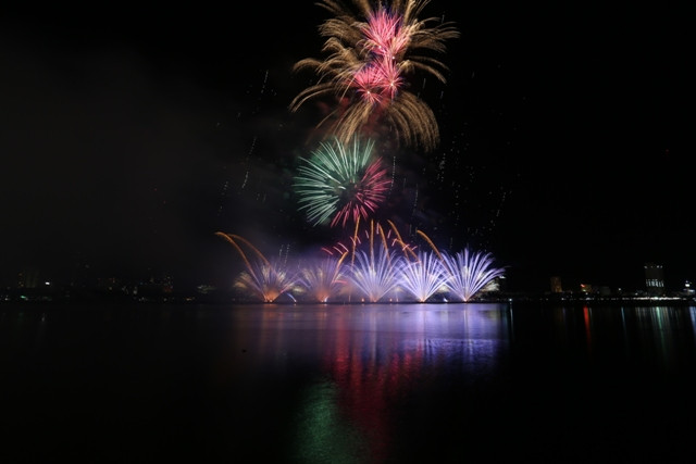 Một số hình ảnh pháo hoa của đội Ý