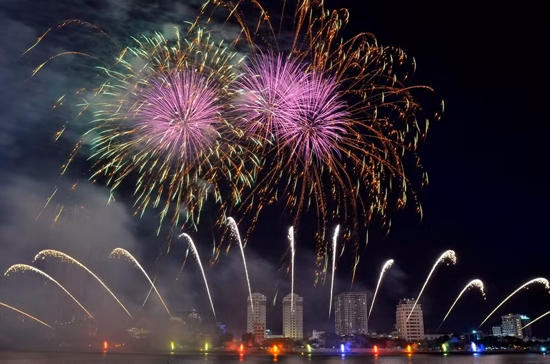 Một số hình ảnh pháo hoa của đội Hồng Kông
