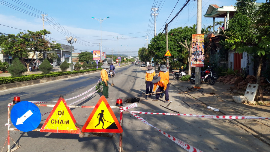 Công ty đang tiến hành khắc phục sự cố sụt lún.