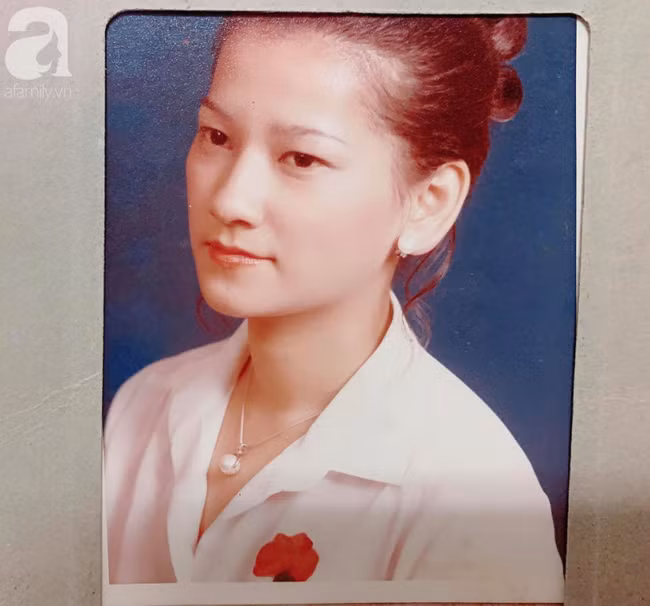 Cách đây 43 năm, người đàn ông thành công cưới được tiểu thư nhà giàu bằng bí quyết cực "chất": Đứng trên tầng hai ném thư tỏ tình ném xuống! - Ảnh 3.