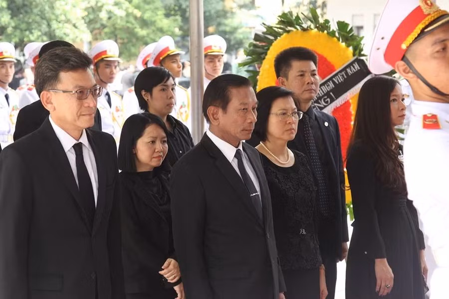 Đoàn Thái Lan vào viếng Chủ tịch nước. Ảnh: Báo Lao động