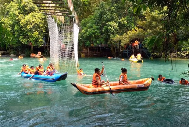 Trong dịp lễ 10/3, Quảng Bình đón khoảng 30. 000 lượt khách.