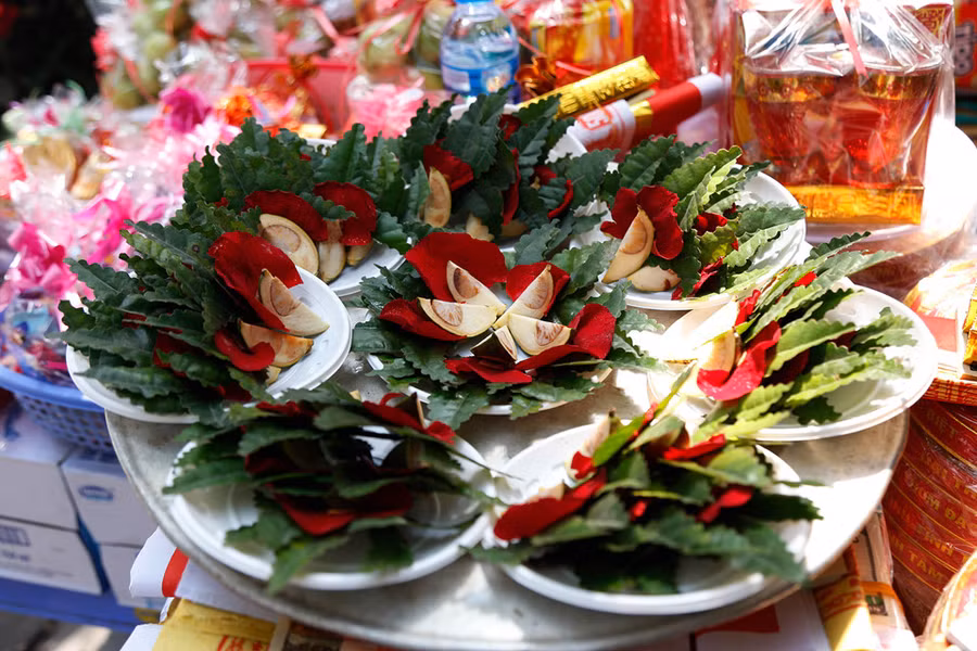 Nam thanh nu tu den chua Ha xin thoat e tang dot bien vao Valentine hinh anh 13