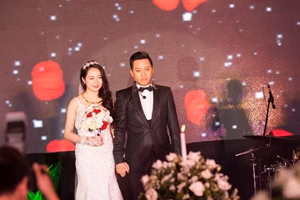 Những cặp đôi gương vỡ lại lành và có happy - ending trong Vbiz