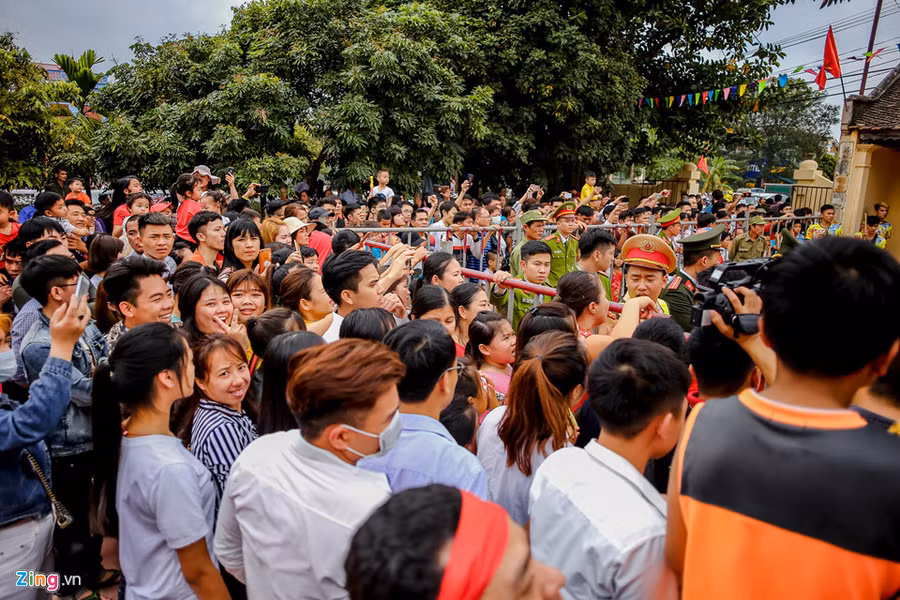 Nghi le chem lon lang Nem Thuong van dien ra kin dao hinh anh 12