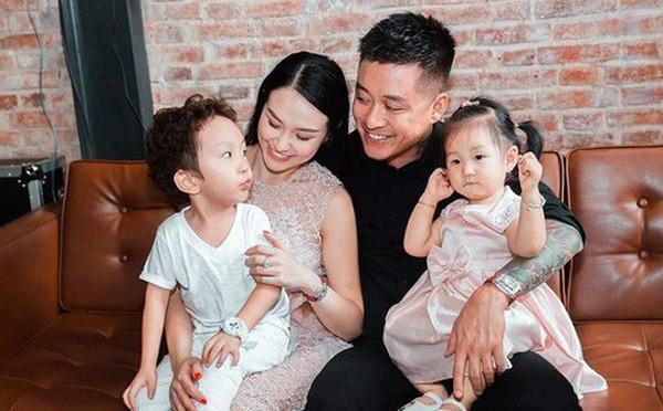 Những cặp đôi “gương vỡ lại lành”, kết thúc có hậu trong showbiz Việt ảnh 10 Những cặp đôi gương vỡ lại lành và có happy - ending trong Vbiz
