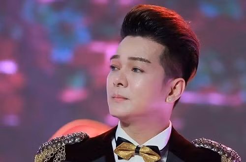 Vũ Hà từng làm nghề cắt tóc cùng ca sĩ Đàm Vĩnh Hưng trước khi được nhiều người biết đến.