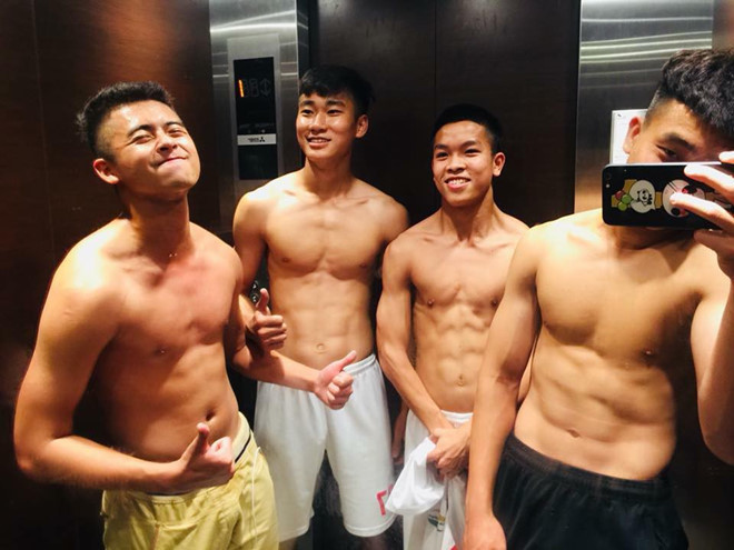 Tiền đạo 10X điển trai ghi bàn thắng cho đội tuyển U22 Việt Nam là ai? hình ảnh 12 Tien dao 10X dien trai ghi ban thang cho doi tuyen U22 Viet Nam la ai? hinh anh 12