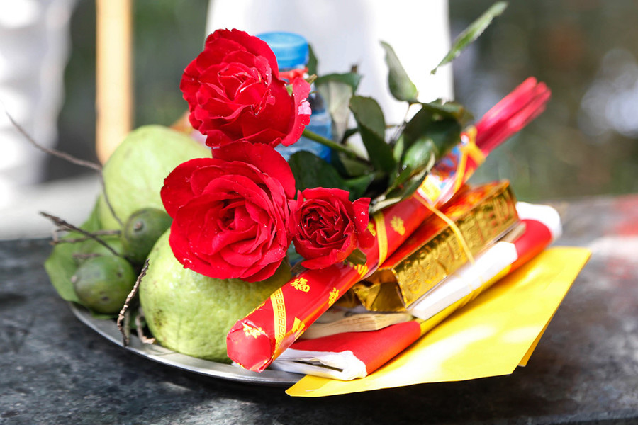 Nam thanh nữ tú đến chùa Hà xin thoát ế tăng đột biến ngày Valentine ảnh 11 Nam thanh nu tu den chua Ha xin thoat e tang dot bien vao Valentine hinh anh 11