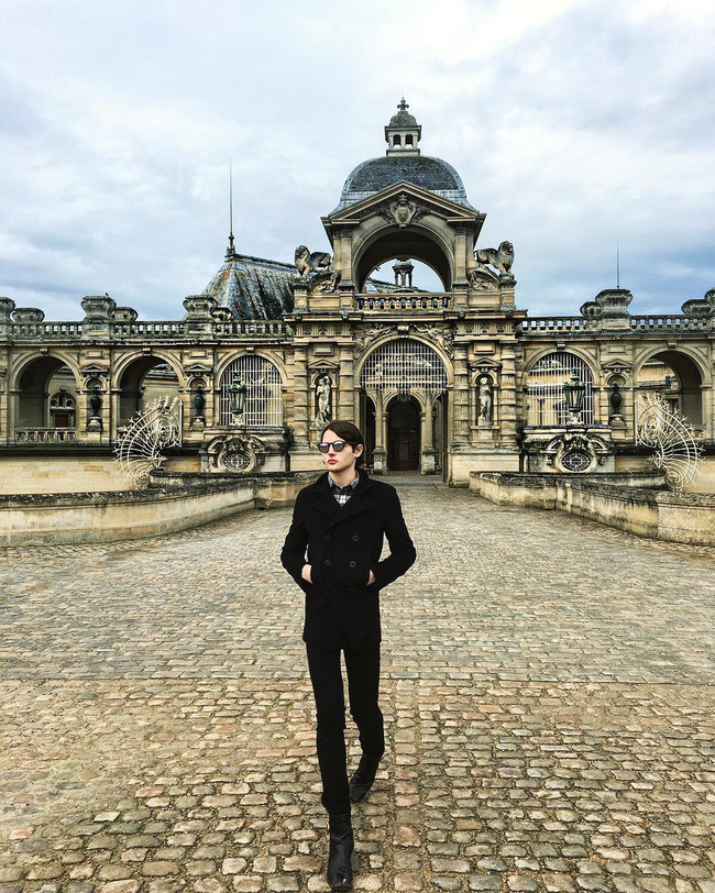 Cặp anh em mệnh danh “Hoàng tử mới chốn thị thành: Con nhà tỷ phú nhưng chọn nối nghiệp mẹ và cuộc sống xa hoa như vương giả - Ảnh 8. Cặp anh em mệnh danh “Hoàng tử mới chốn thị thành: Con nhà tỷ phú nhưng chọn nối nghiệp mẹ và cuộc sống xa hoa như vương giả - Ảnh 8.