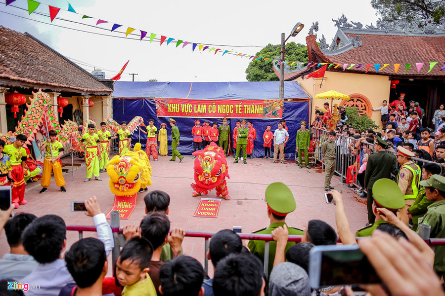 Nghi le chem lon lang Nem Thuong van dien ra kin dao hinh anh 13