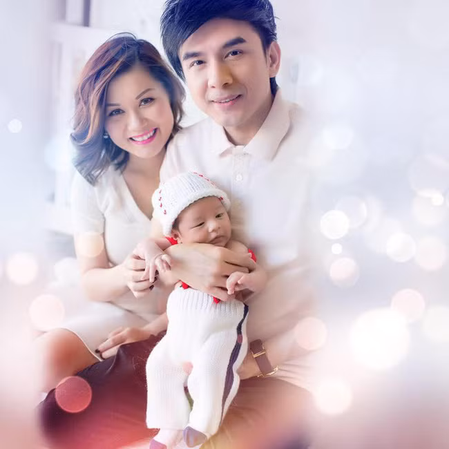 Đan Trường: Tôi phải dạy vợ cách làm đẹp, ngày xưa cô ấy làm gì biết chăm sóc da! - Ảnh 7. Đan Trường: Tôi phải dạy vợ cách làm đẹp, ngày xưa cô ấy làm gì biết chăm sóc da! - Ảnh 7.