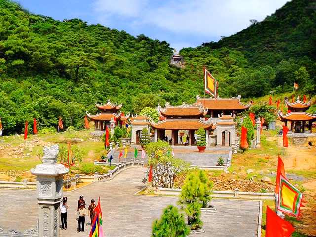 Lễ hội mùa Xuân Côn Sơn Lễ hội mùa Xuân Côn Sơn