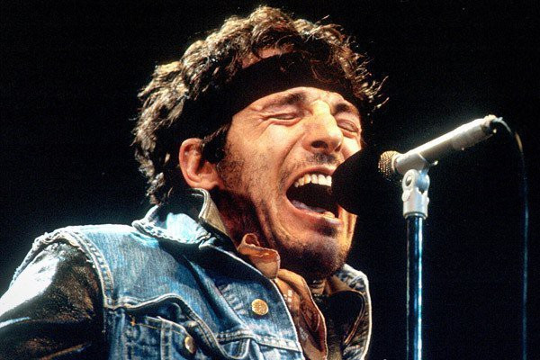 Các bộ phận cơ thể đắt giá đến khó tin của sao: Sốc nhất là đôi chân được mua bảo hiểm tới 23 ngàn tỷ - Ảnh 9. Các bộ phận cơ thể đắt giá đến khó tin của sao: Sốc nhất là đôi chân được mua bảo hiểm tới 23 ngàn tỷ - Ảnh 9.