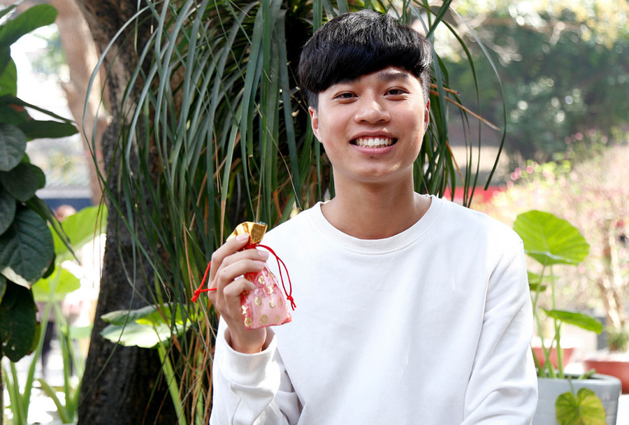 Nam thanh nữ tú đến chùa Hà xin thoát ế tăng đột biến vào Valentine hình ảnh 8  Nam thanh nu tu den chua Ha xin thoat e tang dot bien vao Valentine hinh anh 8