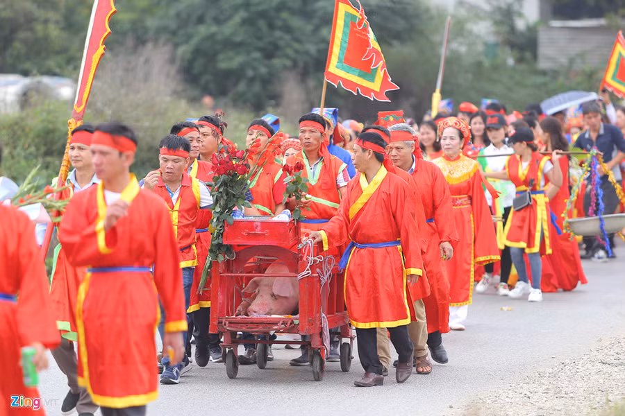 Nghi le chem lon lang Nem Thuong van dien ra kin dao hinh anh 1