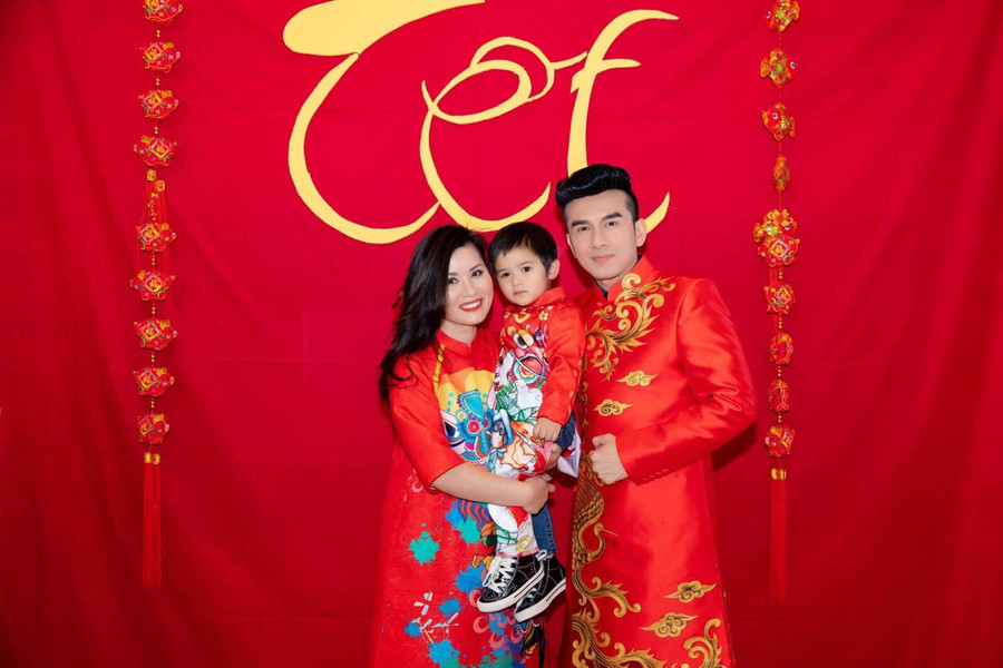 Đan Trường và bà xã doanh nhân lần đầu làm việc này sau 6 năm kết hôn hình ảnh 1 dan truong va ba xa doanh nhan lan dau lam viec nay sau 6 nam ket hon hinh anh 1