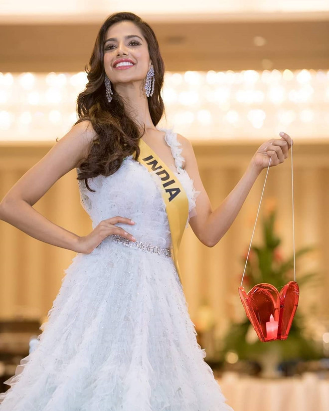 Nhan sắc đỉnh cao của mỹ nhân vừa trở thành