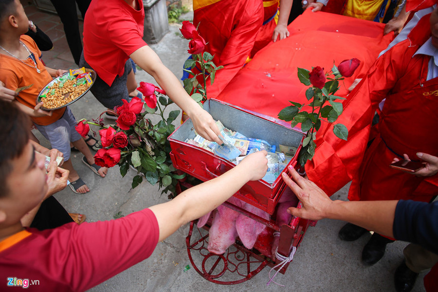 Nghi le chem lon lang Nem Thuong van dien ra kin dao hinh anh 7