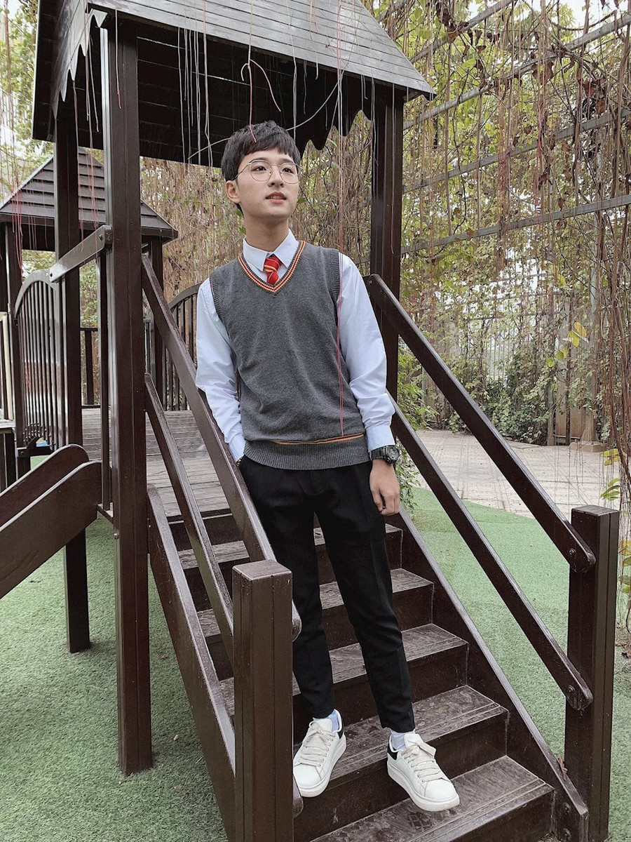 Nam sinh 9x đẹp tựa trai Hàn, quyết tâm theo đuổi đam mê diễn xuất ảnh 1 Nam sinh 9x đẹp tựa trai Hàn, quyết tâm theo đuổi đam mê diễn xuất ảnh 1
