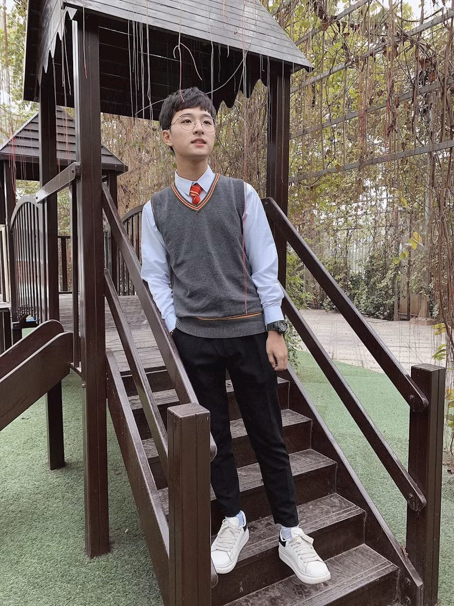 Nam sinh 9x đẹp tựa trai Hàn, quyết tâm theo đuổi đam mê diễn xuất ảnh 1